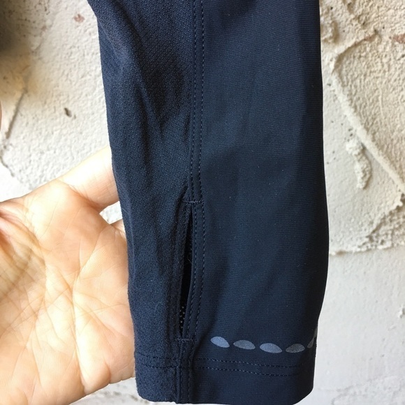 Lululemon Trail Bound 1/2 Zip Black Size 4 - Picture 8 of 11